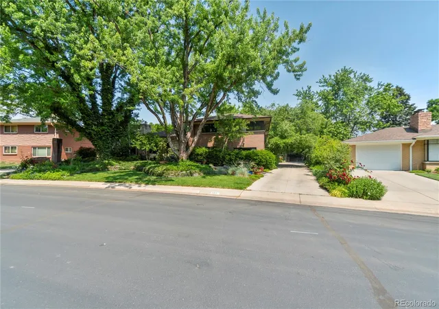 Photo 2 of Single family home for sale at 165 Dudley St, Lakewood, CO 80226 | MLS# 1694544 | Listing updated on 2026-10-18