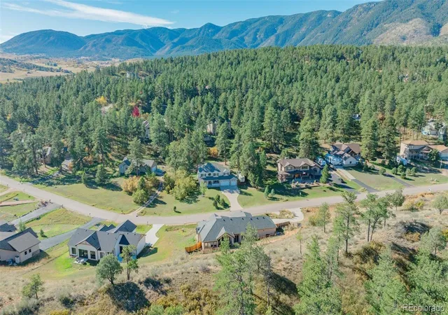 Photo 3 of Single family home for sale at 4200 Mohawk Dr, Larkspur, CO 80118 | MLS# 2353399 | Listing updated on 2026-10-10