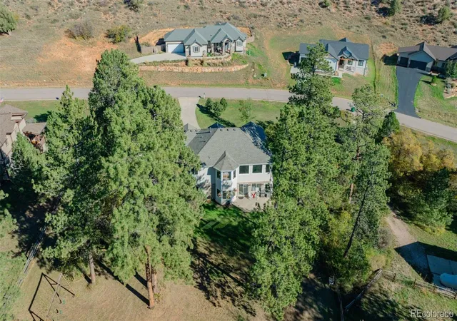 Photo 3 of Single family home for sale at 4200 Mohawk Dr, Larkspur, CO 80118 | MLS# 2353399 | Listing updated on 2026-10-10