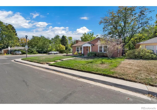 Photo 3 of Single family home for sale at 5 Circle Dr, Fort Collins, CO 80524 | MLS# IR1070267 | Listing updated on 2026-10-09