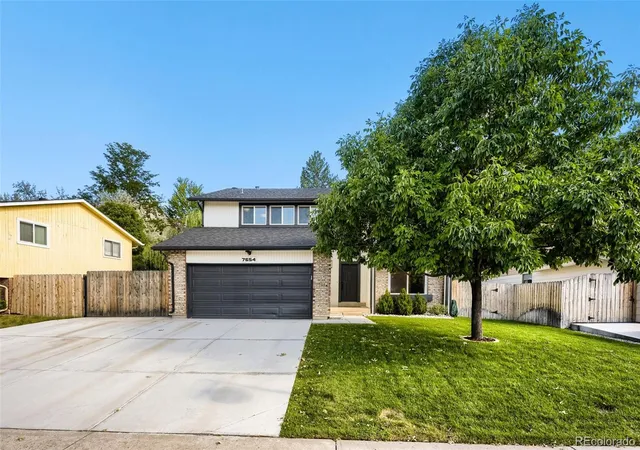 Single family home for sale at 7654 W Ontario Pl, Littleton, CO 80128 | MLS# 9570160