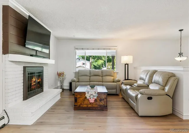 Photo 3 of Single family home for sale at 553 W Easter Ave, Littleton, CO 80120 | MLS# 5473000 | Listing updated on 2026-10-09