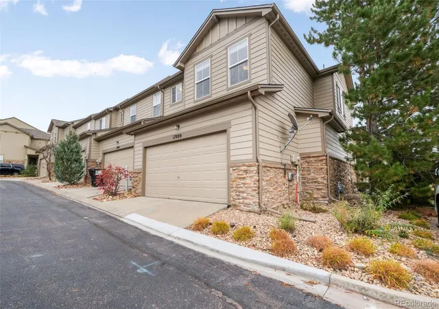 Photo 4 of Townhouse for sale at 17099 Blue Mist Grv, Monument, CO 80132 | MLS# 2414031 | Listing updated on 2026-10-25
