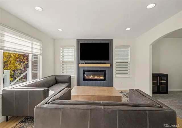 Photo 4 of Single family home for sale at 1312 Gambel Oaks Dr, Elizabeth, CO 80107 | MLS# 8992080 | Listing updated on 2026-10-29