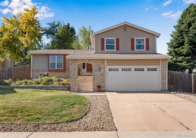 Photo 2 of Single family home for sale at 10200 W Berry Dr, Littleton, CO 80127 | MLS# 2143298 | Listing updated on 2026-10-09