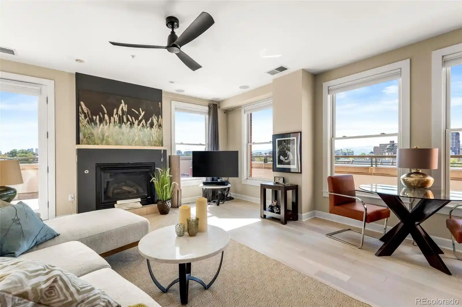 Listing Photo 2 - Condo for sale in 1630 N Clarkson St located at 1630 N Clarkson St, Denver, CO 80218 - Unit #614