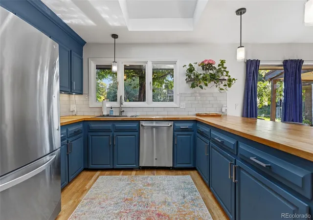 Photo 4 of Single family home for sale at 3691 S Narcissus Way, Denver, CO 80237 | MLS# 7533386 | Listing updated on 2026-10-10