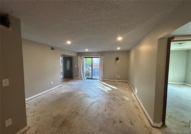 Photo 3 of Condo for sale at 3550 S Harlan St #187, Denver, CO 80235 | MLS# 6489294 | Listing updated on 2026-10-09