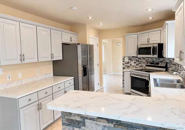 Photo 3 of Single family home for sale at 17842 E Lehigh Pl, Aurora, CO 80013 | MLS# 6326825 | Listing updated on 2026-10-10