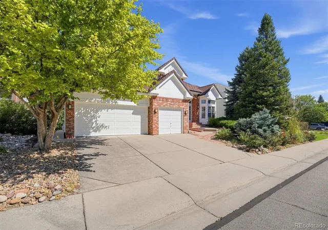 Photo 1 of Single family home for sale at 825 Huntington Dr, Highlands Ranch, CO 80126 | MLS# 8209794 | Listing updated on 2026-10-09