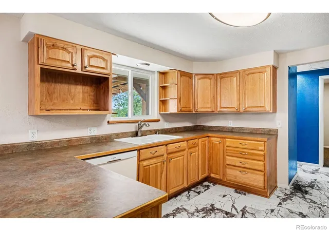 Photo 3 of Single family home for sale at 851 42nd Street SW, Loveland, CO 80537 | MLS# IR1070306 | Listing updated on 2026-10-09