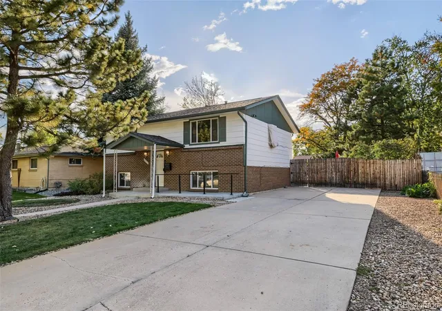 Photo 2 of Single family home for sale at 8427 Sheridan Ct, Arvada, CO 80003 | MLS# 7521713 | Listing updated on 2026-10-09