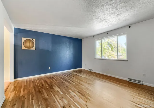 Photo 4 of Single family home for sale at 8427 Sheridan Ct, Arvada, CO 80003 | MLS# 7521713 | Listing updated on 2026-10-09
