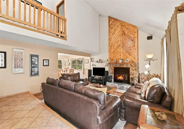 Photo 3 of Single family home for sale at 7364 Heiter Hl Dr, Evergreen, CO 80439 | MLS# 4234906 | Listing updated on 2026-10-10