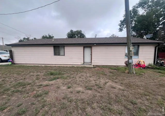Photo 3 of Single family home for sale at 403 Wall St, Eaton, CO 80615 | MLS# IR1070311 | Listing updated on 2026-10-09