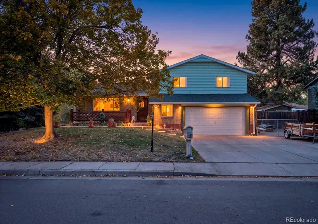 Single family home for sale at 3045 S Teller St, Denver, CO 80227 | MLS# 8595148