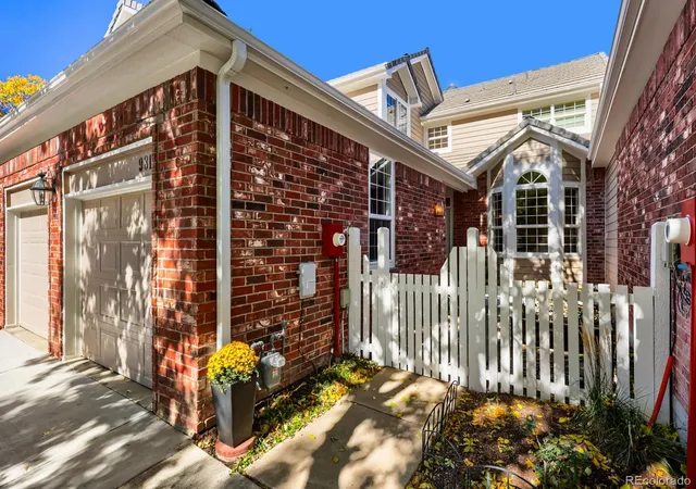 Photo 2 of Townhouse for sale at 9811 Firestone Cir, Lone Tree, CO 80124 | MLS# 4329844 | Listing updated on 2026-10-15