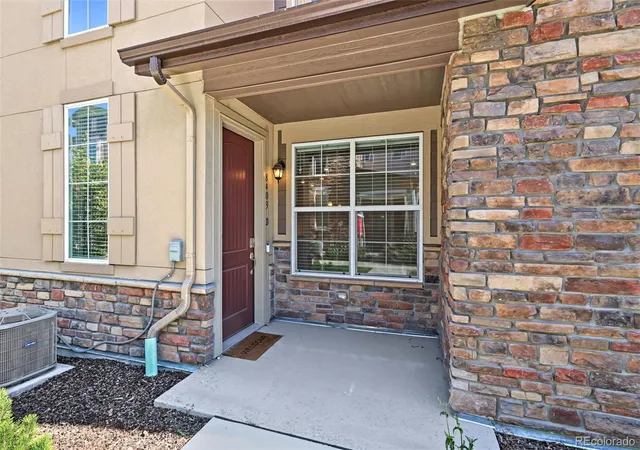 Listing Photo 4 - Condo for sale in building located at 8403 Rizza St, Highlands Ranch, CO 80129 - Unit #D