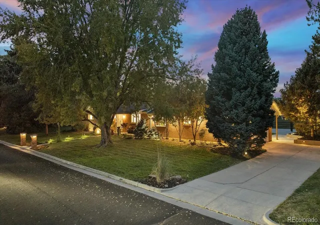 Photo 1 of Single family home for sale at 5865 Bellflower Dr, Littleton, CO 80123 | MLS# 3594333 | Listing updated on 2026-10-15