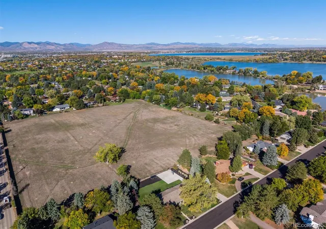 Photo 3 of Single family home for sale at 5865 Bellflower Dr, Littleton, CO 80123 | MLS# 3594333 | Listing updated on 2026-10-15