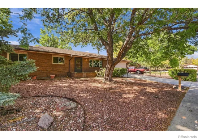 Photo 3 of Single family home for sale at 3233 Hawthorn Dr, Loveland, CO 80538 | MLS# IR1070325 | Listing updated on 2026-10-10