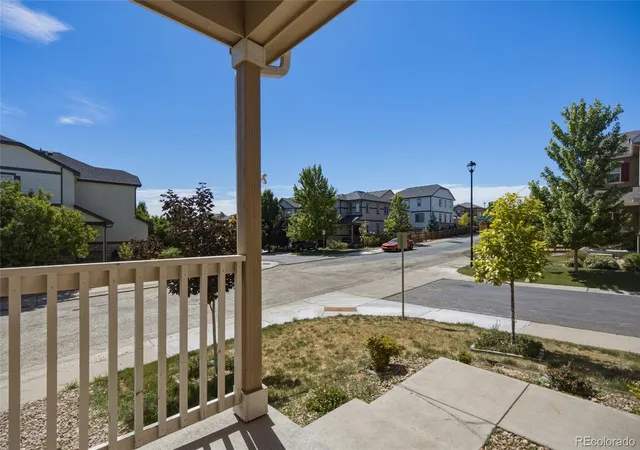 Photo 4 of Single family home for sale at 4801 S Picadilly Ct, Aurora, CO 80015 | MLS# 4123113 | Listing updated on 2026-10-10