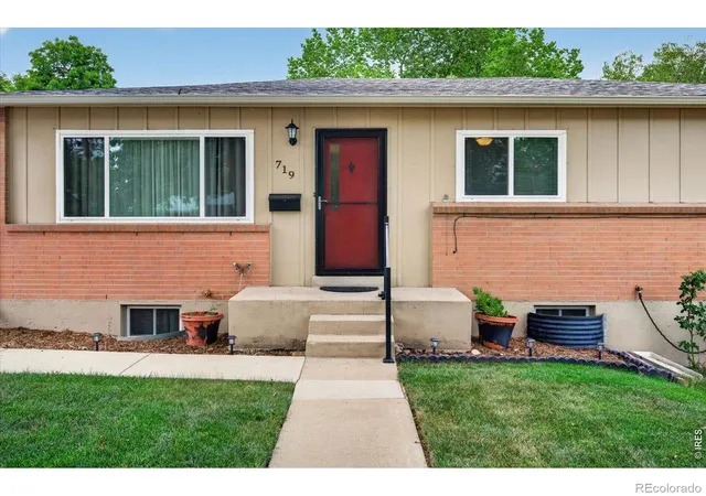 Photo 2 of Single family home for sale at 719 S Swadley St, Lakewood, CO 80228 | MLS# IR1070331 | Listing updated on 2026-10-09