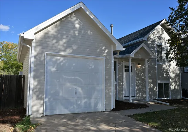 Single family home for sale at 4524 S Pagosa Cir, Aurora, CO 80015 | MLS# 1826890