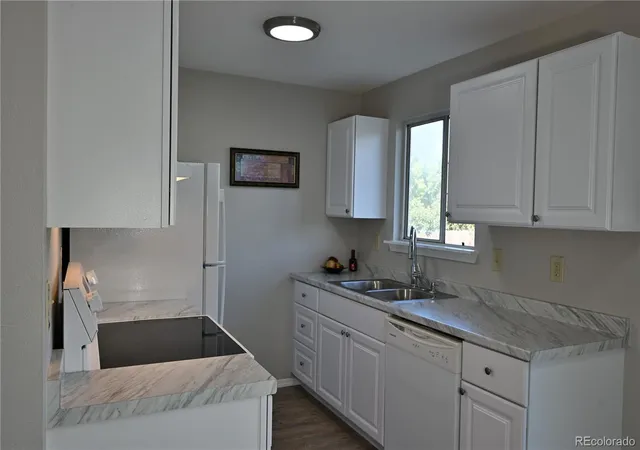 Photo 3 of Single family home for sale at 4524 S Pagosa Cir, Aurora, CO 80015 | MLS# 1826890 | Listing updated on 2026-10-10