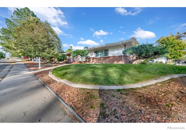 Photo 3 of Single family home for sale at 1010 Carol St, Fort Morgan, CO 80701 | MLS# IR1070349 | Listing updated on 2026-10-09