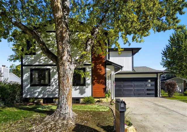 Photo 3 of Single family home for sale at 5756 S Lansing Ct, Englewood, CO 80111 | MLS# 8579784 | Listing updated on 2026-10-09