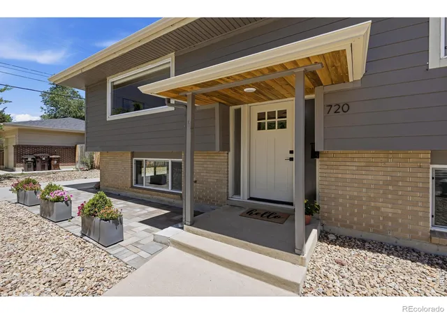 Photo 3 of Single family home for sale at 720 Gillaspie Dr, Boulder, CO 80305 | MLS# IR1070357 | Listing updated on 2026-10-10