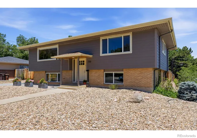 Photo 4 of Single family home for sale at 720 Gillaspie Dr, Boulder, CO 80305 | MLS# IR1070357 | Listing updated on 2026-10-10