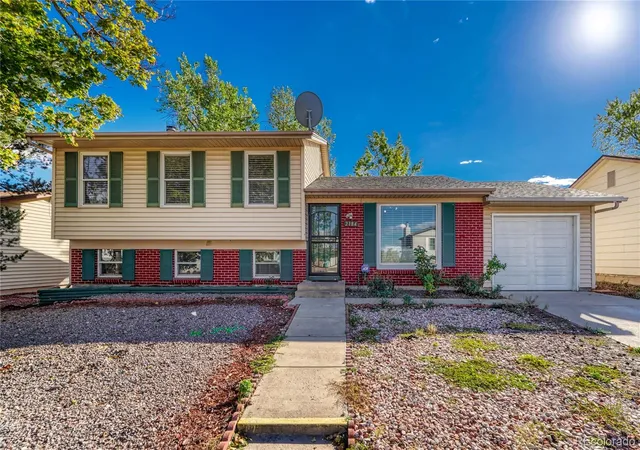 Single family home for sale at 2184 S Joplin Way, Aurora, CO 80013 | MLS# 8694477
