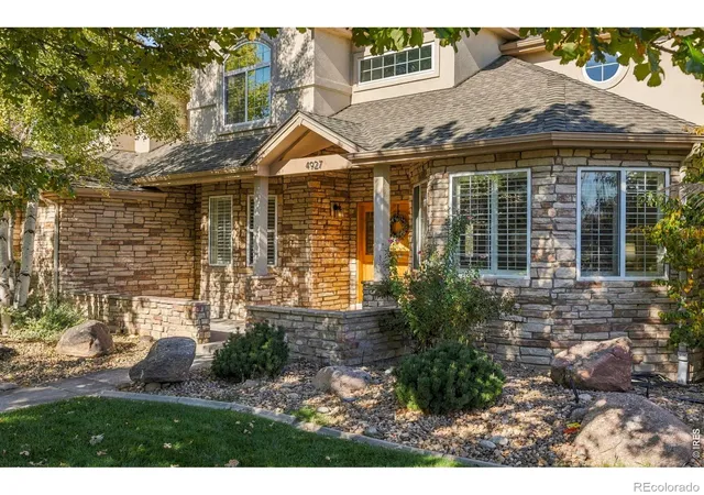 Photo 3 of Single family home for sale at 4927 Valley Oak Dr, Loveland, CO 80538 | MLS# IR1070363 | Listing updated on 2026-10-16