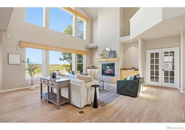 Photo 4 of Single family home for sale at 4927 Valley Oak Dr, Loveland, CO 80538 | MLS# IR1070363 | Listing updated on 2026-10-16