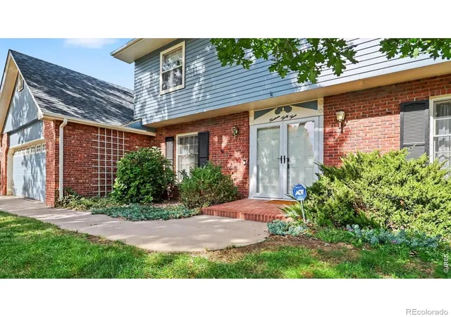 Photo 1 of Single family home for sale at 1433 Antero Dr, Loveland, CO 80538 | MLS# IR1070366 | Listing updated on 2026-10-10