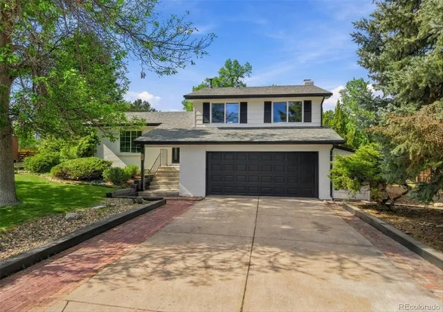Single family home for sale at 575 S Parfet St, Lakewood, CO 80226 | MLS# 4843147