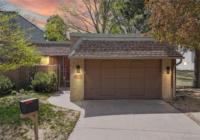 Photo 2 of Single family home for sale at 153 S Vance Ct, Lakewood, CO 80226 | MLS# 3130358 | Listing updated on 2026-10-09