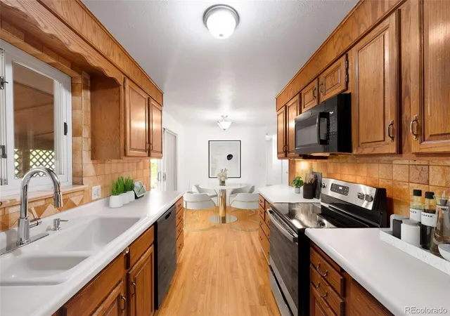 Photo 2 of Single family home for sale at 646 W Easter Pl, Littleton, CO 80120 | MLS# 2889327 | Listing updated on 2026-10-20