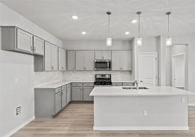 Photo 3 of Single family home for sale at 3836 N Catawba Way, Aurora, CO 80019 | MLS# 4674431 | Listing updated on 2026-10-10