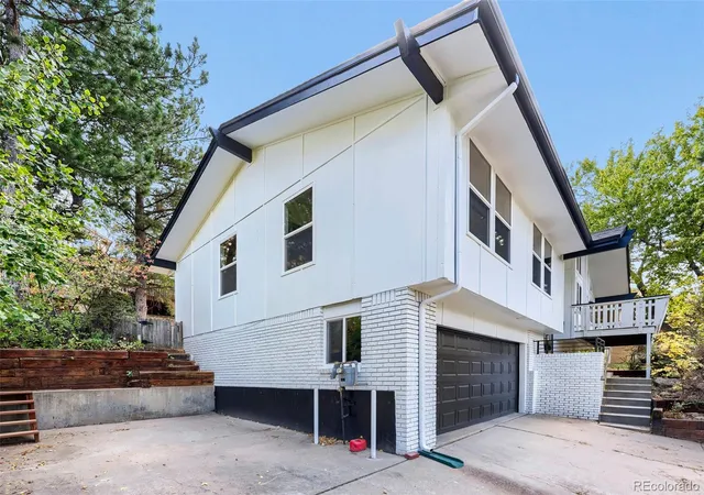 Photo 3 of Single family home for sale at 862 S Deframe Way, Lakewood, CO 80228 | MLS# 8354451 | Listing updated on 2026-10-10