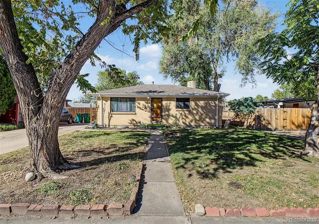 Photo 1 of Single family home for sale at 3015 Carson St, Aurora, CO 80011 | MLS# 2679755 | Listing updated on 2026-10-20