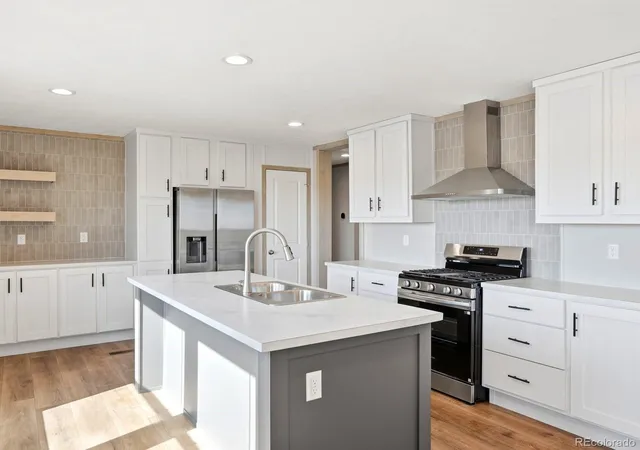 Photo 3 of Single family home for sale at 46855 Cottonwood Ln, Deer Trail, CO 80105 | MLS# 4943754 | Listing updated on 2026-10-10