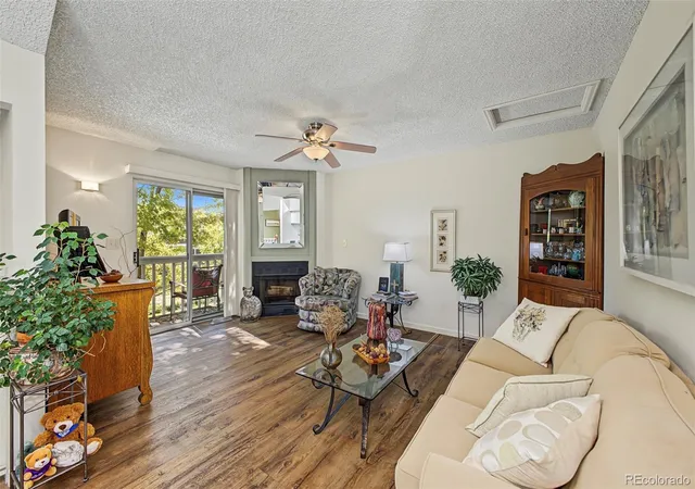 Photo 4 of Townhouse for sale at 5534 W Canyon Trl #E, Littleton, CO 80128 | MLS# 5448665 | Listing updated on 2026-10-13