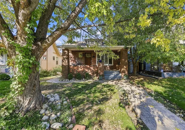 Single family home for sale at 871 S Gaylord St, Denver, CO 80209 | MLS# 3273583