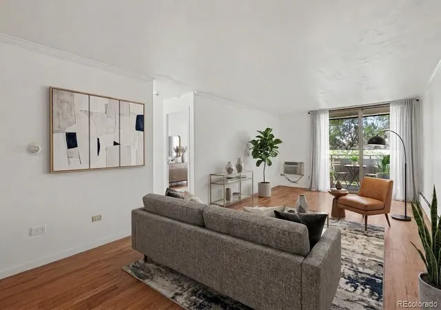 Listing Photo 4 - Condo for sale in building located at 4600 Asbury, Denver, CO 80222 - Unit #309