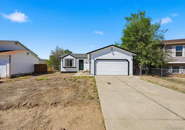 Photo 3 of Single family home for sale at 4254 Halstead Cir, Colorado Springs, CO 80916 | MLS# 7071771 | Listing updated on 2026-10-10