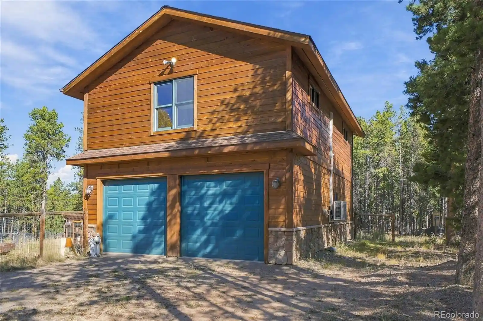 Photo 3 of Single family home for sale at 9358 Black Mountain Dr, Conifer, CO 80433 | MLS# 1866610 | Listing updated on 2026-10-24