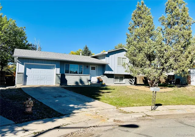 Single family home for sale at 3832 Vaquero Cir S, Colorado Springs, CO 80918 | MLS# 9946826